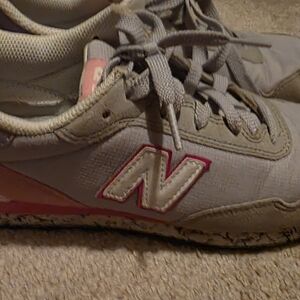 New Balance Women's Gray and Pink Sneakers